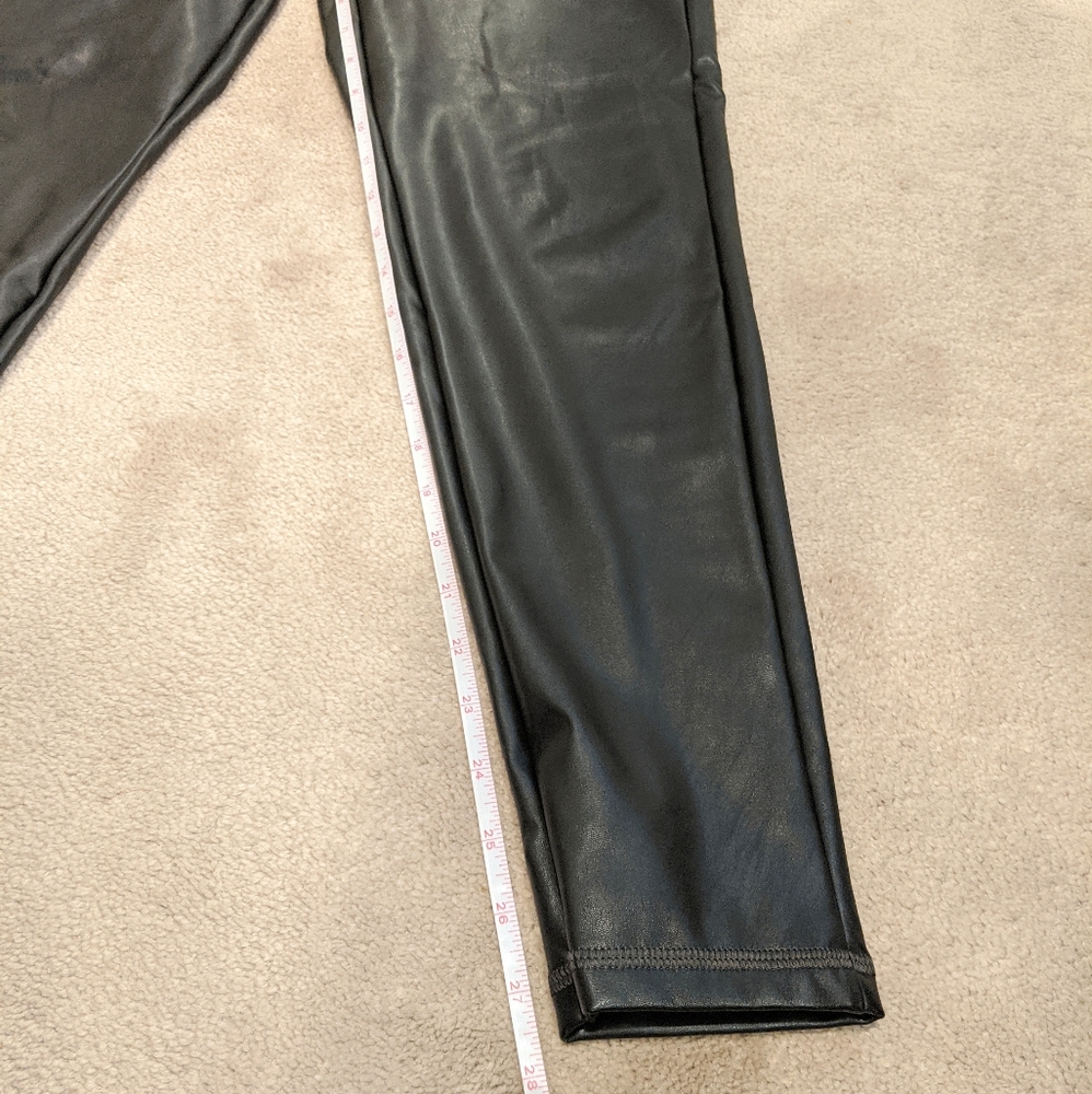Athleta Faux Leather Fleece Lined Leggings M - Picture 9 of 9